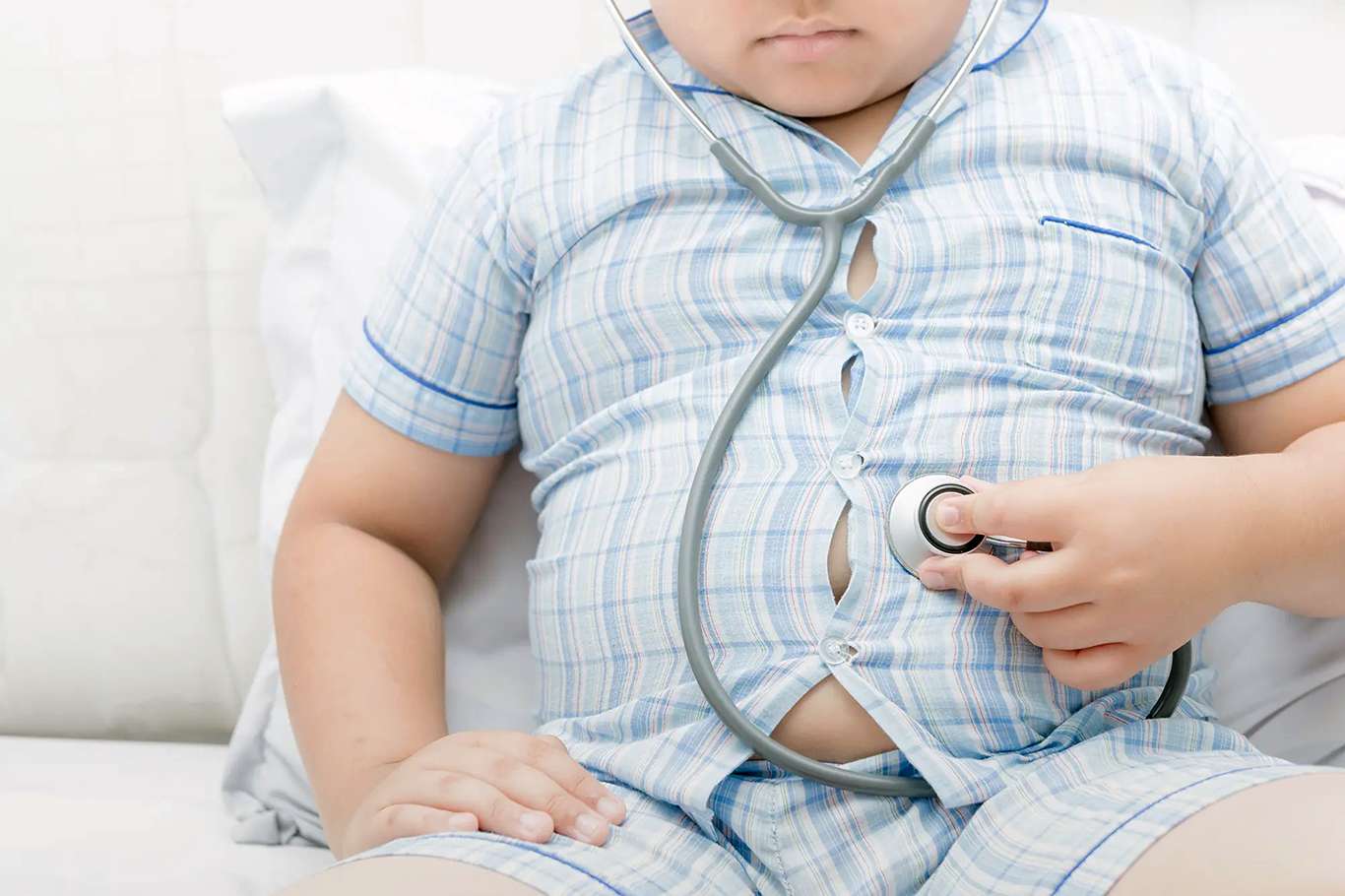 Diyetisyen Gökhan Şen: Çocukların en az yüzde 20-25'inde obezite olduğunu düşünüyoruz Diyetisyen Gökhan Şen: Çocukların en az yüzde 20-25'inde obezite olduğunu düşünüyoruz
